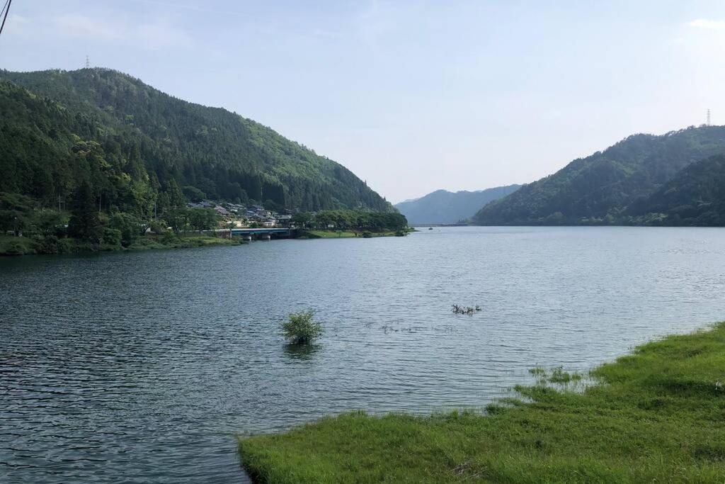 Holiday home 花緑里-hanamidori-乙原のやど 岐阜下呂温泉郡上飛騨金山湖畔リゾート Gujo